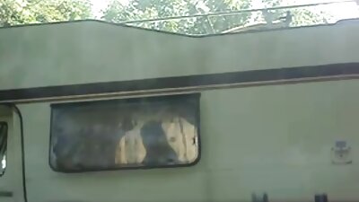 Kuum perse brünett tehtud kõva musta munn