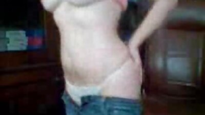 Räpane poiss leidis, et tema sõbrad üksildane ema magab