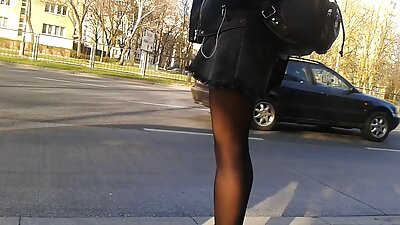 Naabripoiss tabas seksikas emme masturbeerimas