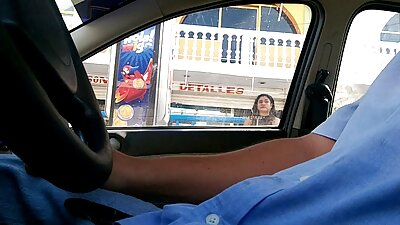 Suur perse Milf Ema Plays Räpane Koos Poiss Alates Neighborhood